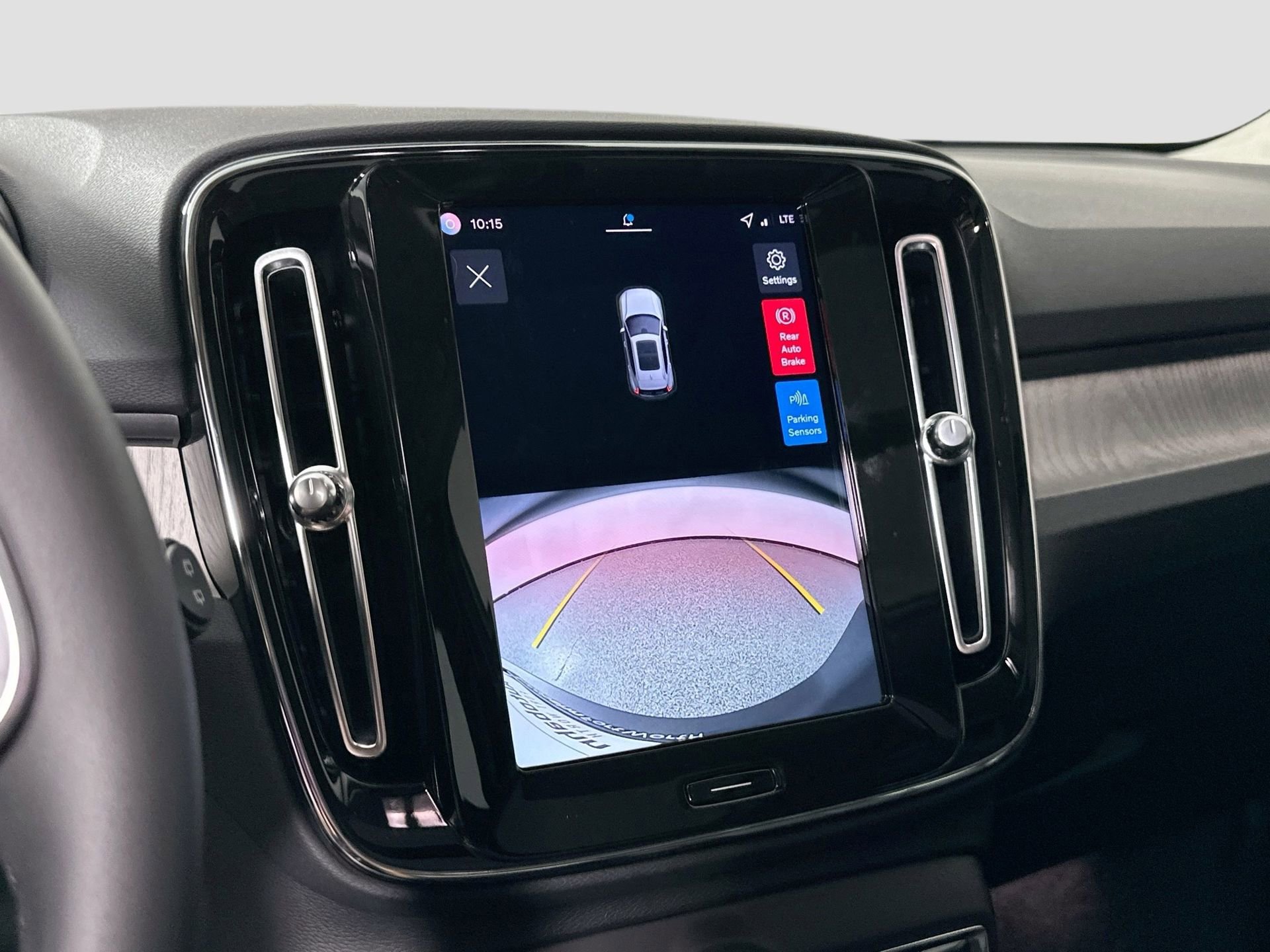 New 2026 Volvo XC40 B4 Core image 13