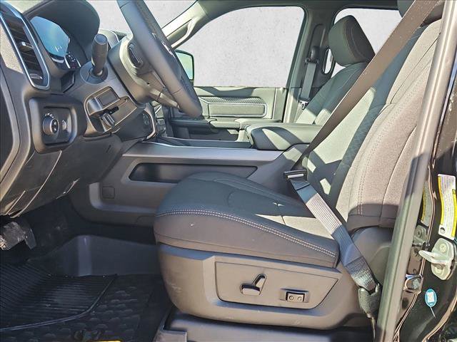 New 2026 RAM 2500 Big Horn AWD/4WD image 4