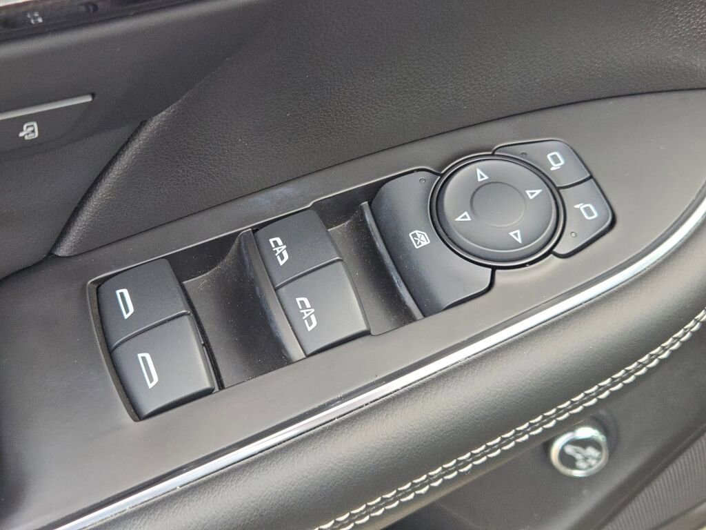 Used 2023 Buick Envision Essence w/ Sport Touring Package AWD/4WD image 20