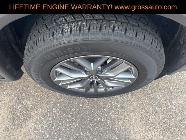 Used 2024 Nissan Rogue S AWD/4WD image 11