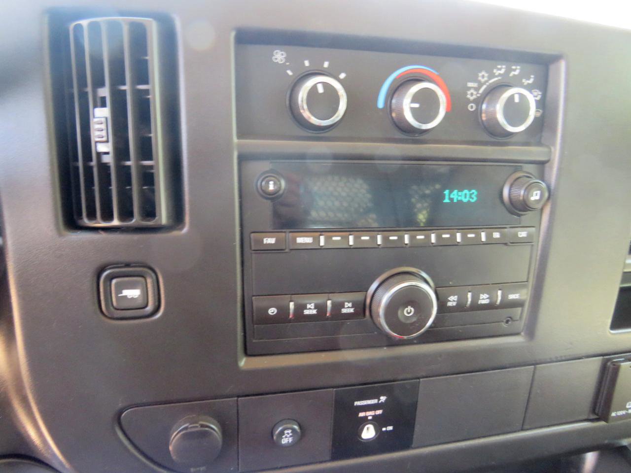 Used 2015 GMC Savana 2500 image 18