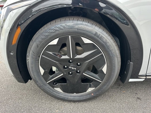New 2025 Kia EV6 Wind image 16