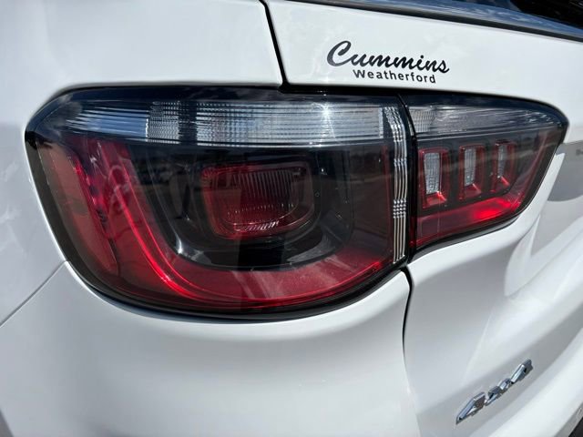 Used 2025 Jeep Compass Limited image 11