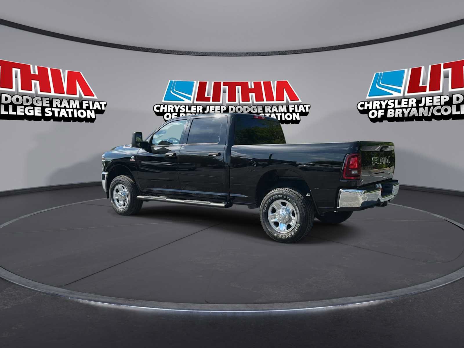 Used 2026 RAM 2500 Tradesman w/ Chrome Appearance Group AWD/4WD image 6