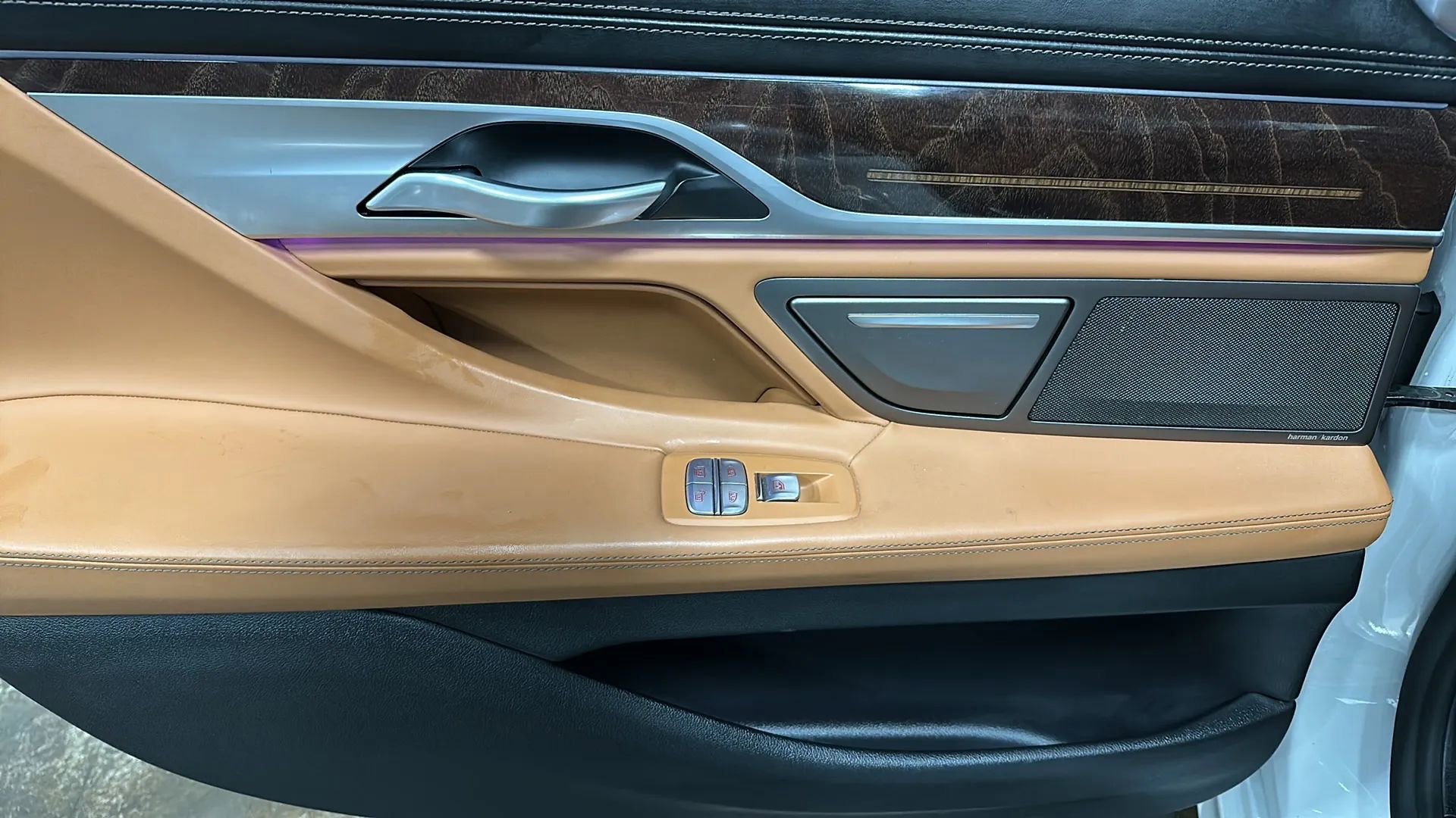 Used 2020 BMW 750i xDrive w/ Executive Package image 12