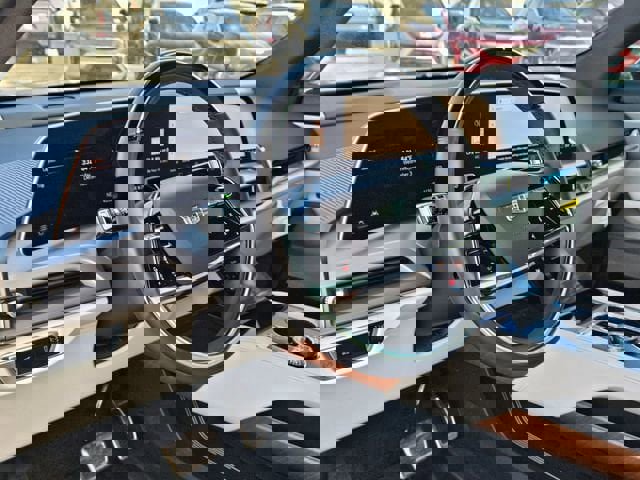 New 2026 Cadillac Vistiq Sport w/ LPO, Floor Liner Package image 10