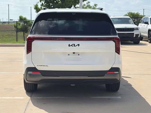 Used 2025 Kia Carnival SX Prestige image 8