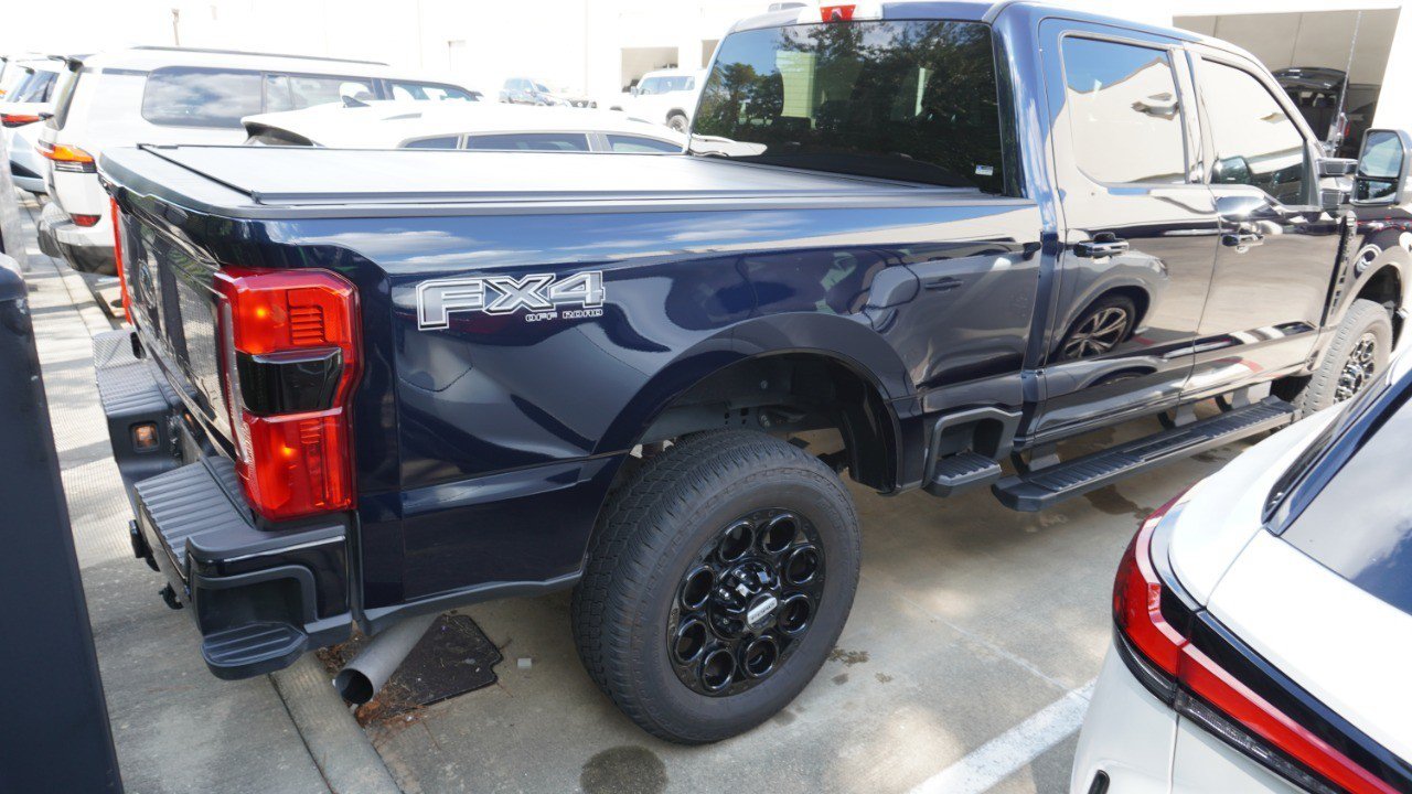 Used 2025 Ford F250 Lariat w/ Black Appearance Package AWD/4WD image 5