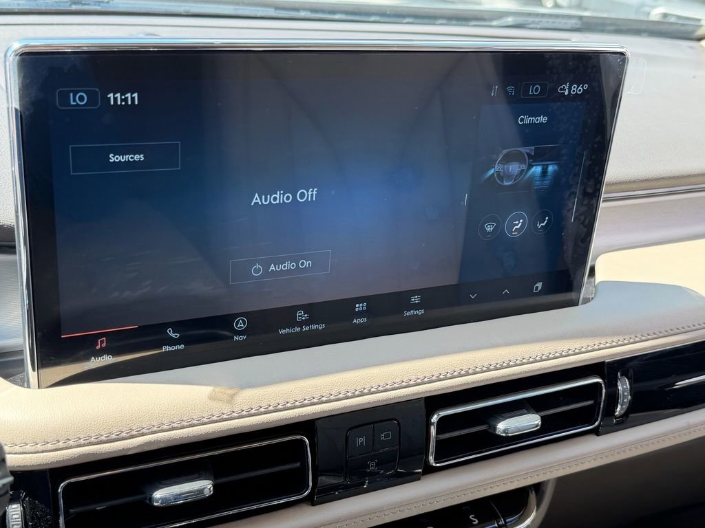 Certified 2022 Lincoln Nautilus FWD w/ Premium Package image 18