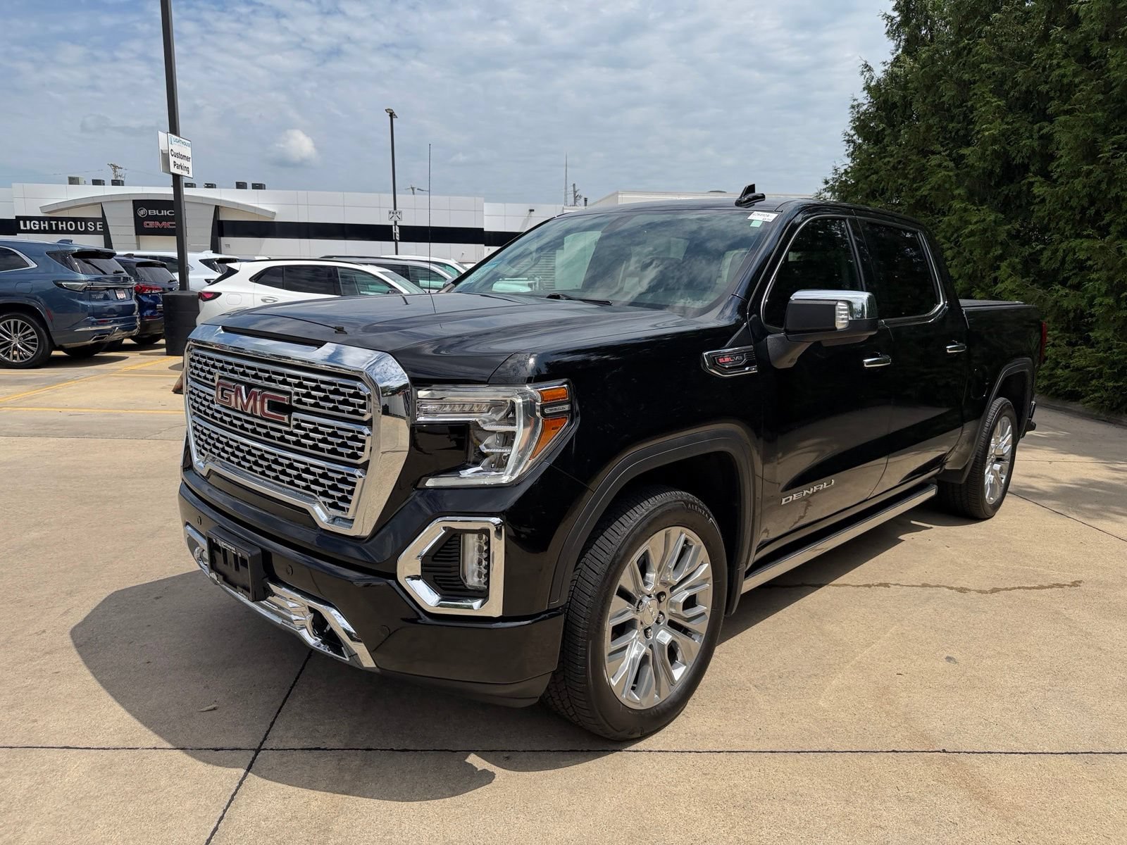 Used 2022 GMC Sierra 1500 Denali w/ Denali Premium Package AWD/4WD image 7