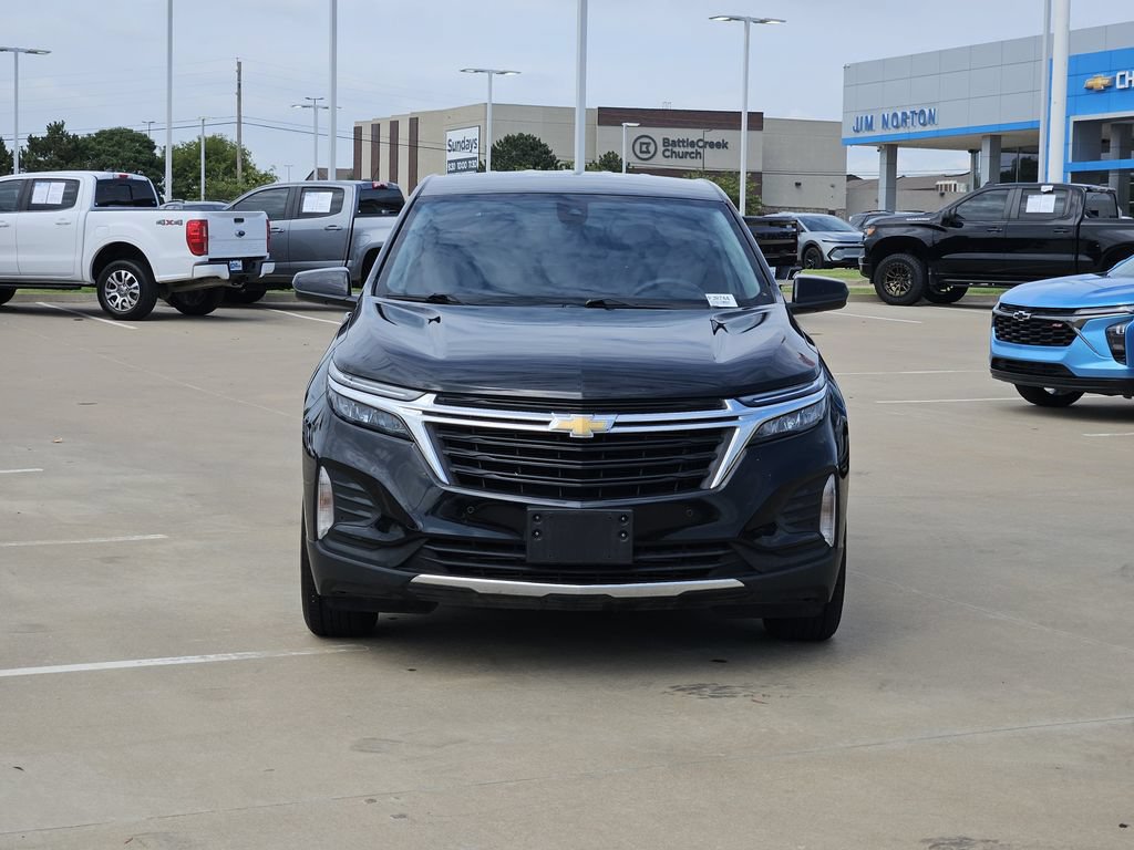 Used 2024 Chevrolet Equinox LT w/ LPO, Floor Liner Package FWD image 2