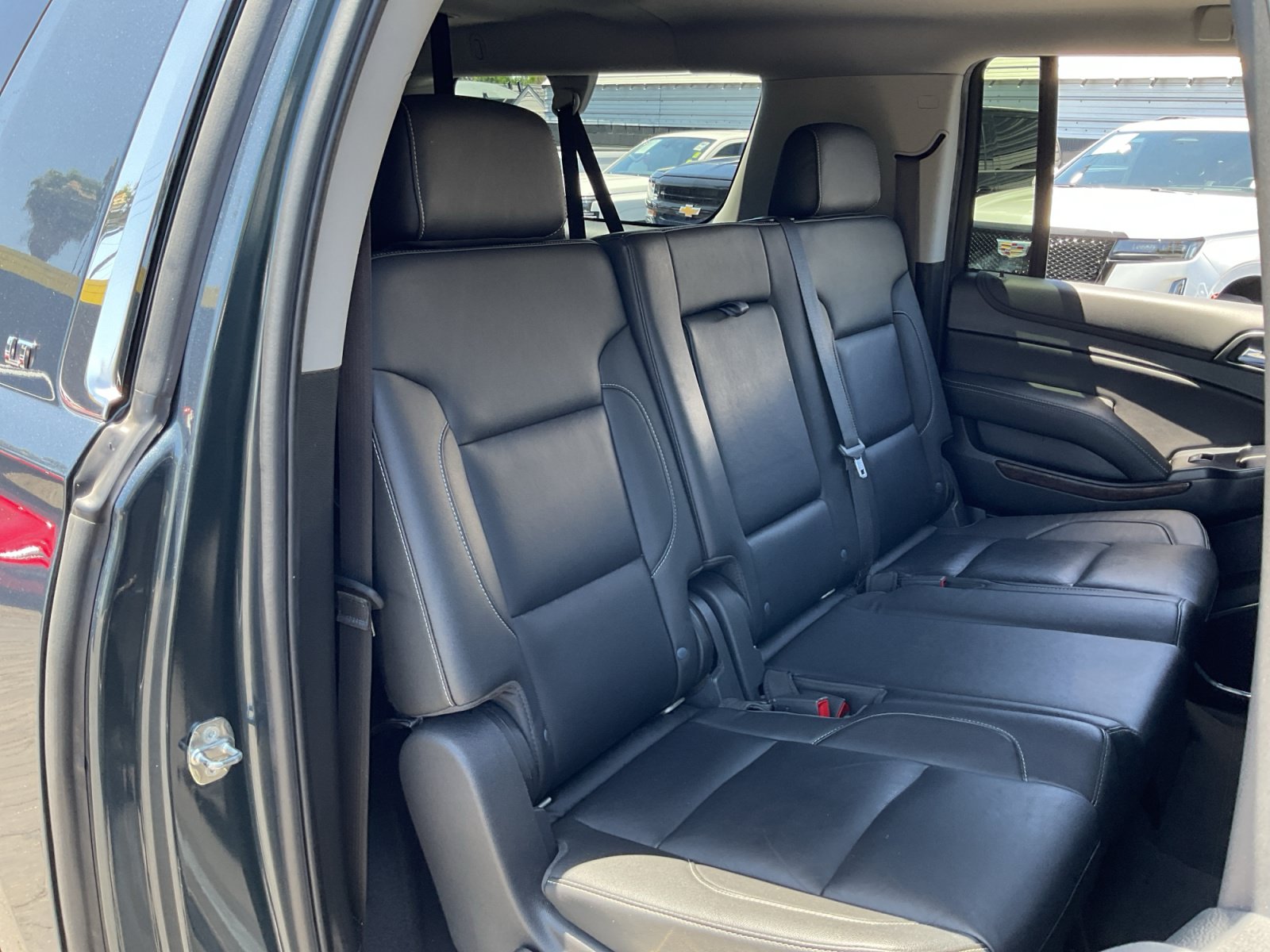 Used 2020 Chevrolet Suburban LT RWD image 20