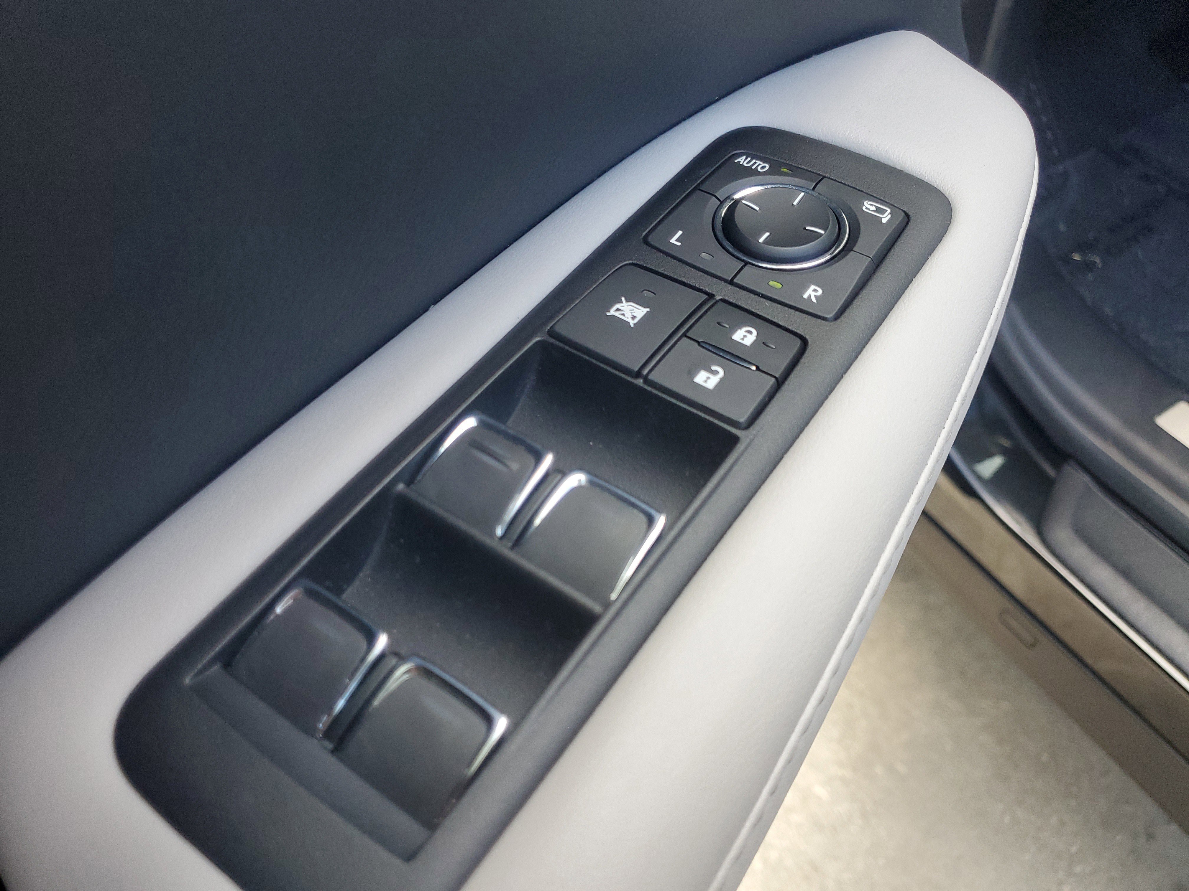 Certified 2022 Lexus RX 350 FWD w/ Premium Package image 22