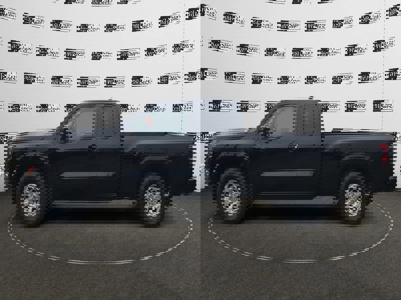 Used 2022 Nissan Frontier SV image 3