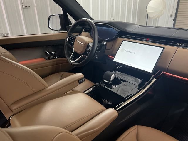 Used 2025 Land Rover Range Rover Sport SE image 19