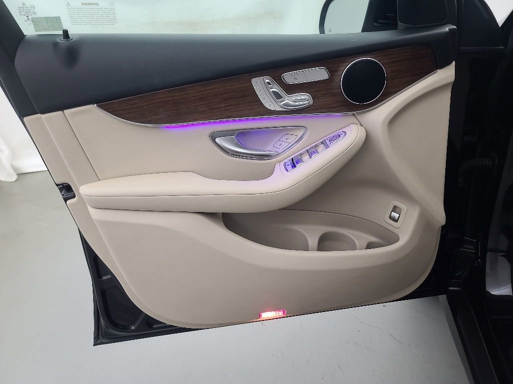 Used 2022 Mercedes-Benz GLC 300 4MATIC image 22