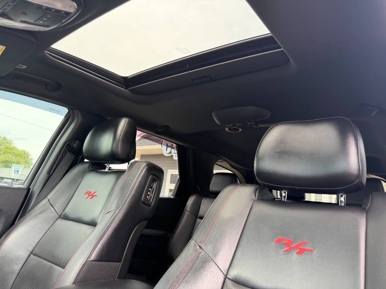 Used 2018 Dodge Durango R/T w/ Technology Group AWD/4WD image 36