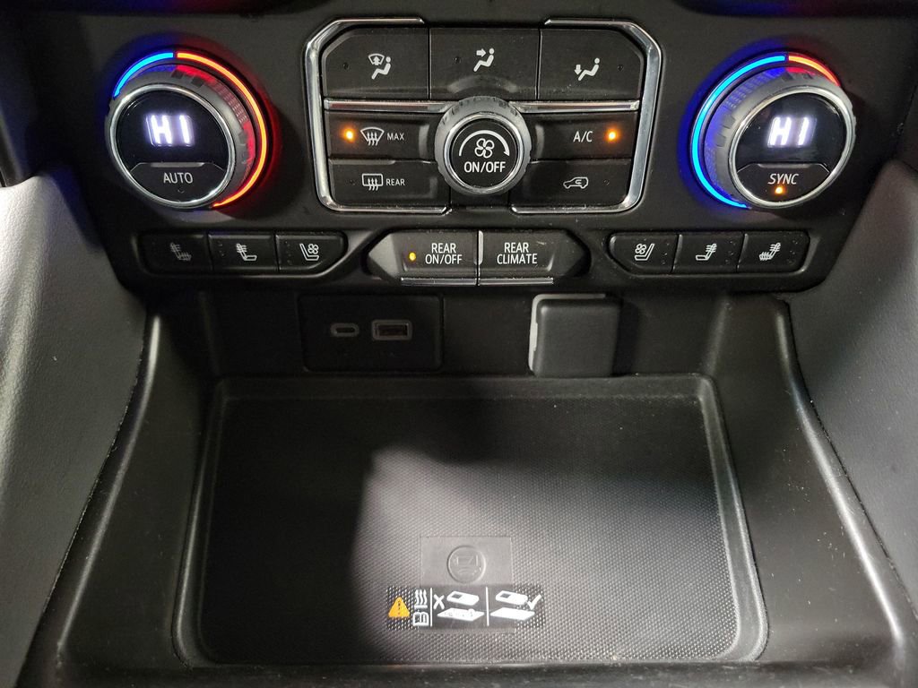 Used 2023 Chevrolet Suburban Premier image 15