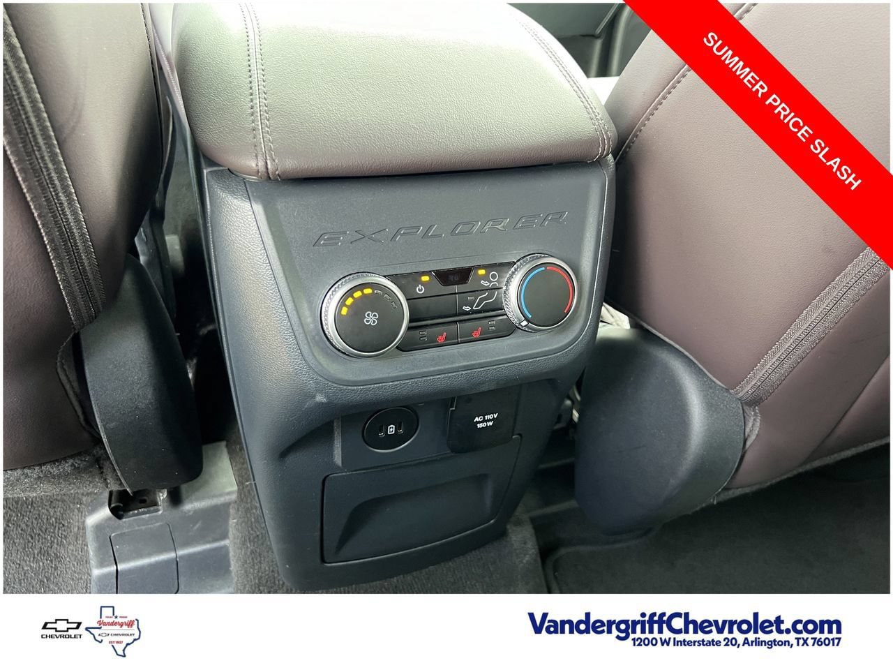 Used 2025 Ford Explorer Platinum w/ LUX Leather Package AWD/4WD image 23