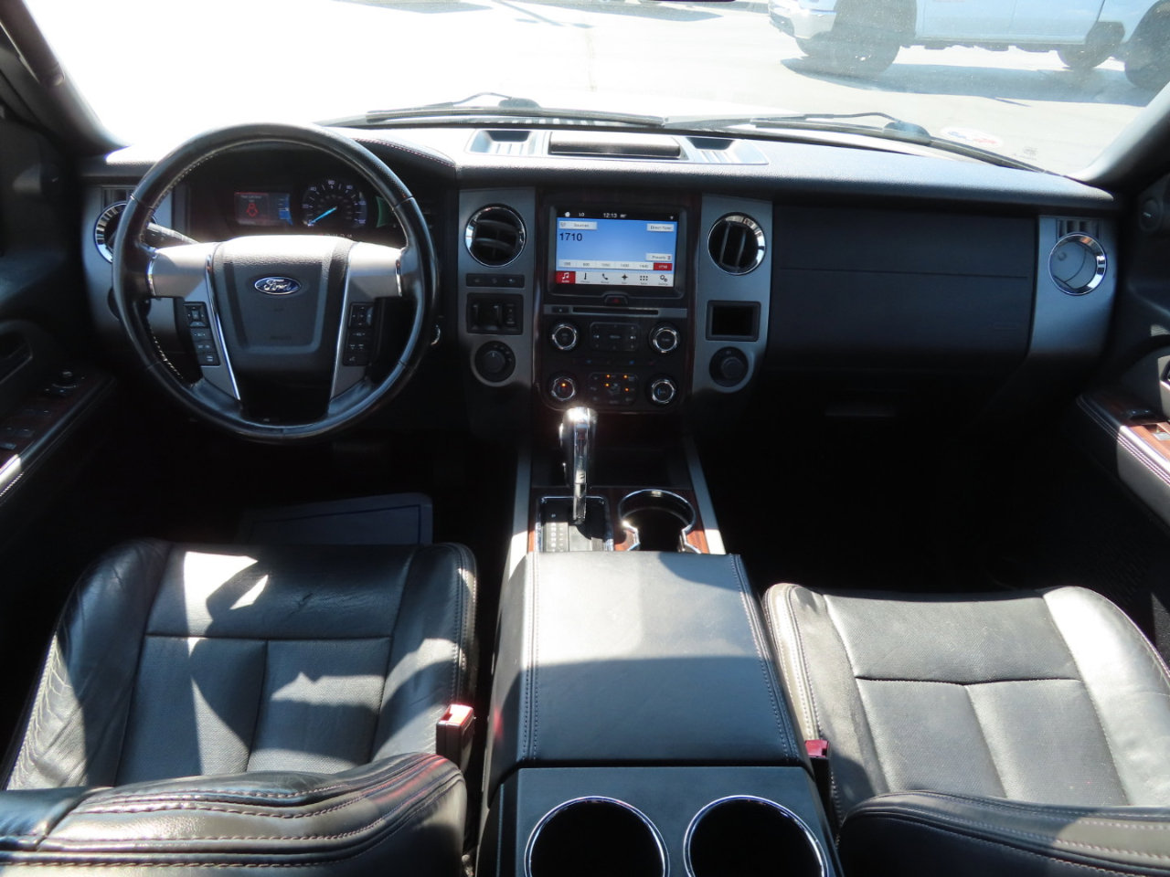 Used 2016 Ford Expedition Platinum image 39