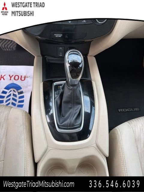 Used 2017 Nissan Rogue S image 11