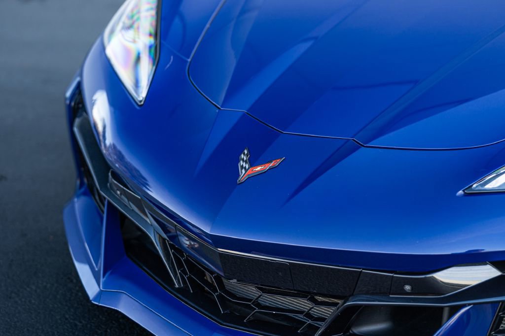 Used 2025 Chevrolet Corvette Z06 w/ Battery Protection Package image 2