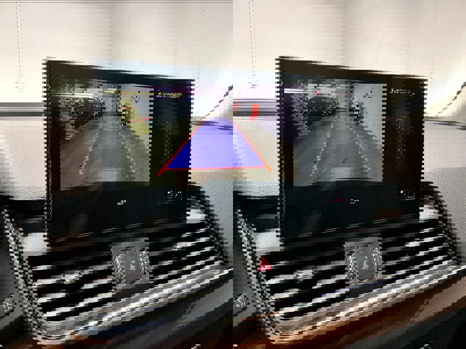 Used 2023 Audi Q5 2.0T Premium w/ Convenience Package image 23