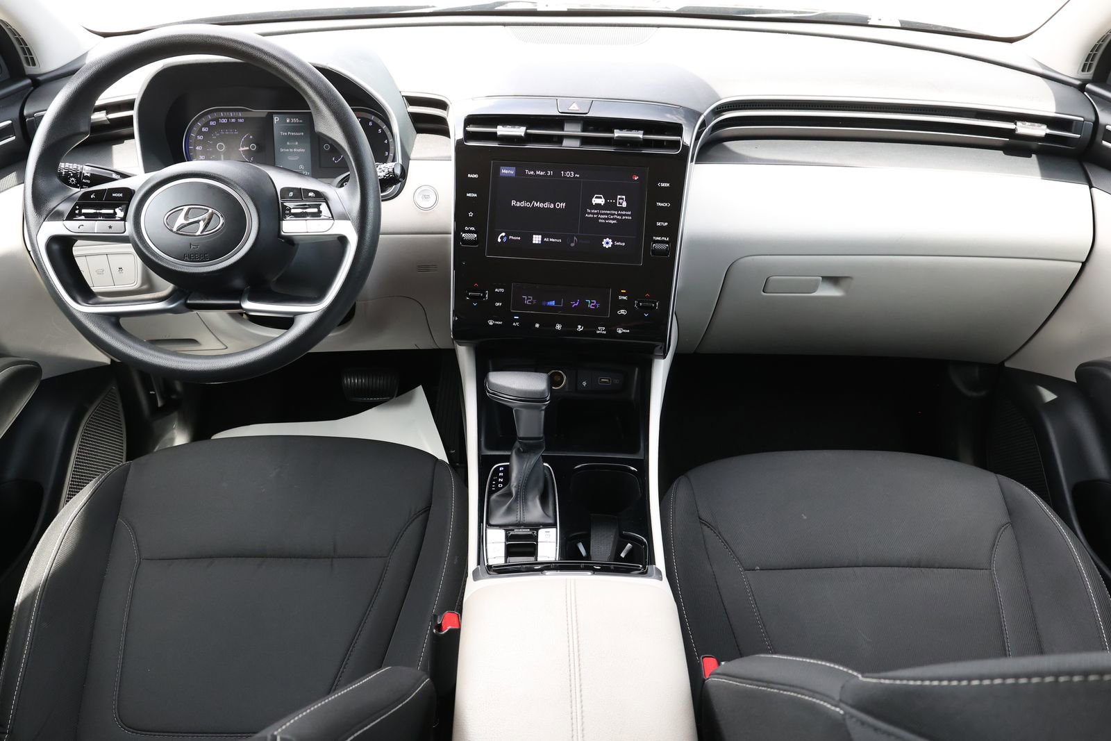 Used 2024 Hyundai Tucson SEL FWD image 2