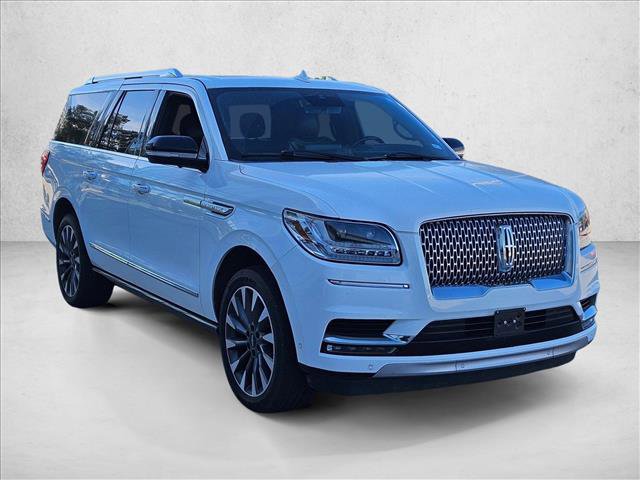 Used 2021 Lincoln Navigator L Reserve image 3