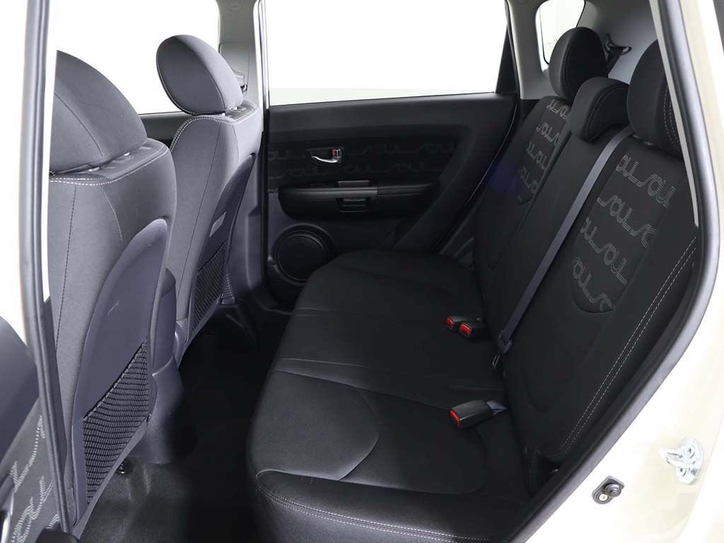 Used 2013 Kia Soul + FWD image 27