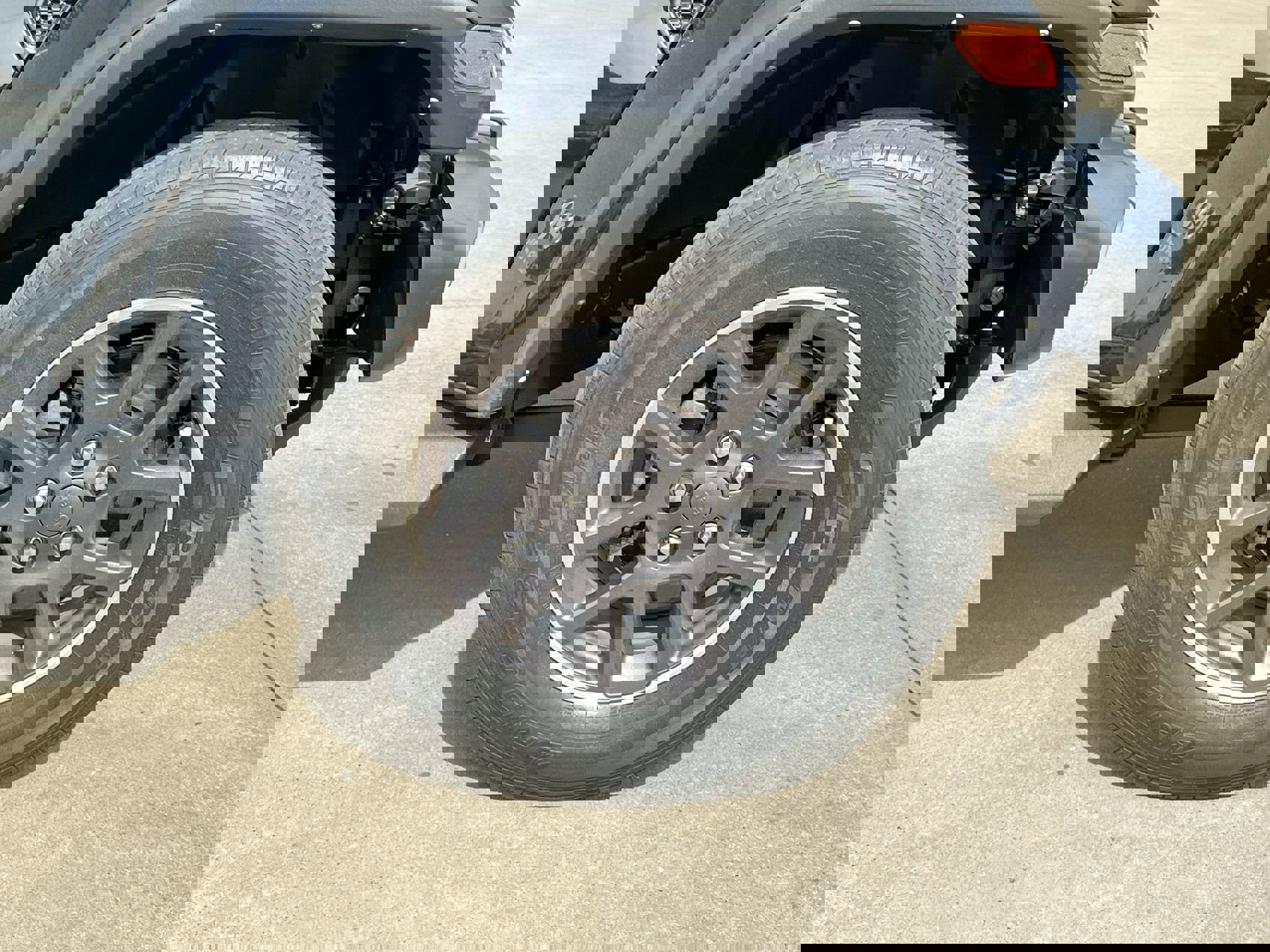 Used 2021 Jeep Gladiator Overland w/ Popular Equipment Package image 10