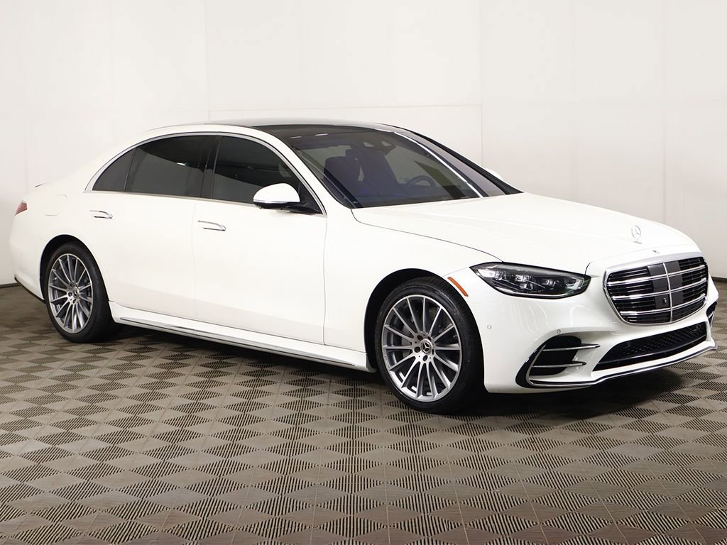 Used 2022 Mercedes-Benz S 500 4MATIC w/ AMG Line Package image 2