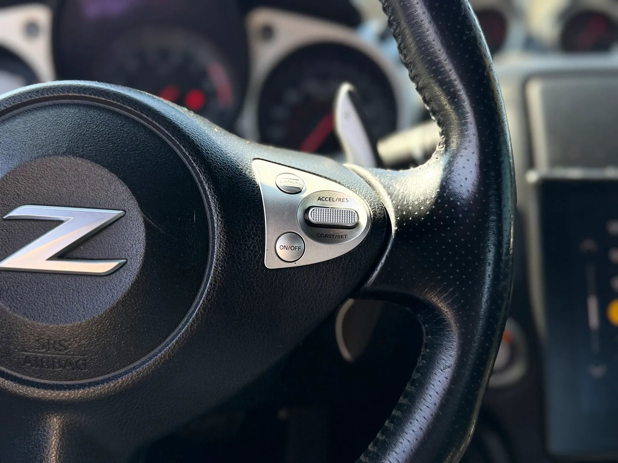 Used 2012 Nissan 370Z Coupe image 11