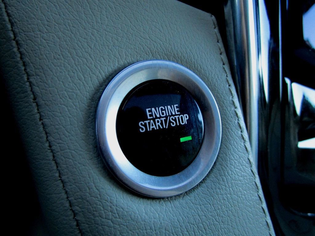 Used 2017 Cadillac Escalade ESV Luxury image 29