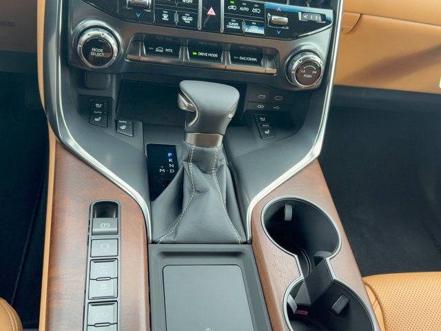 New 2026 Lexus LX 600 4WD w/ Luxury Package image 23