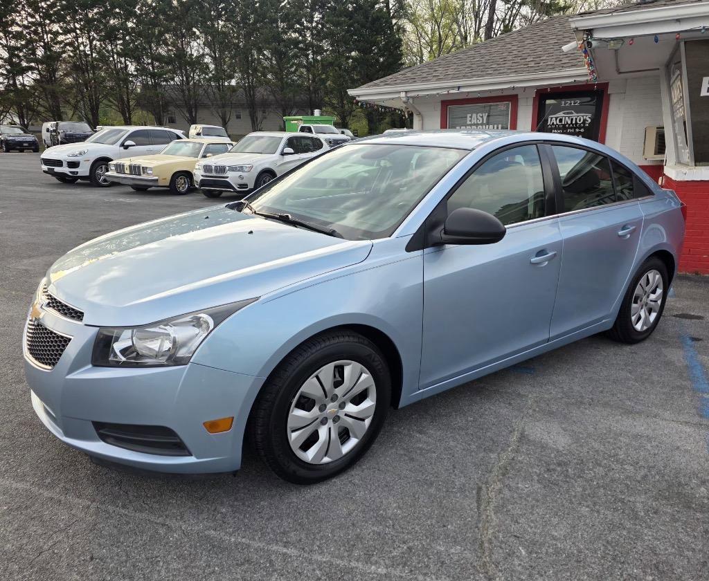 Used 2012 Chevrolet Cruze LS FWD image 6