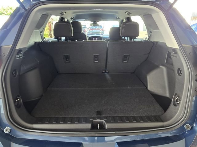 Used 2024 GMC Terrain SLE image 11