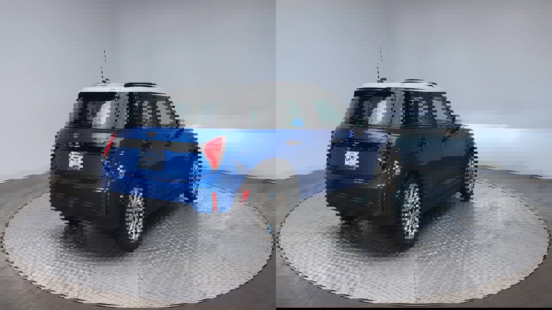 New 2026 MINI Cooper 4-Door Hardtop image 8