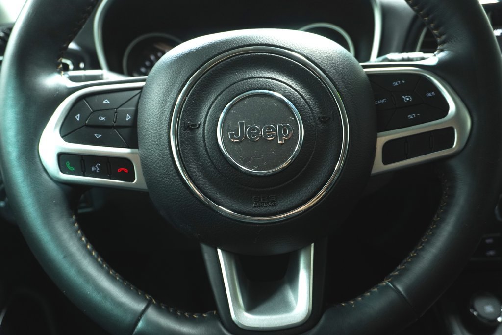Used 2018 Jeep Compass Limited w/ Safe & Security Group AWD/4WD image 16