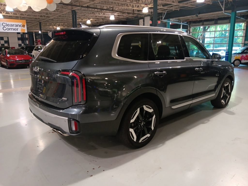 Used 2023 Kia Telluride EX AWD/4WD image 10