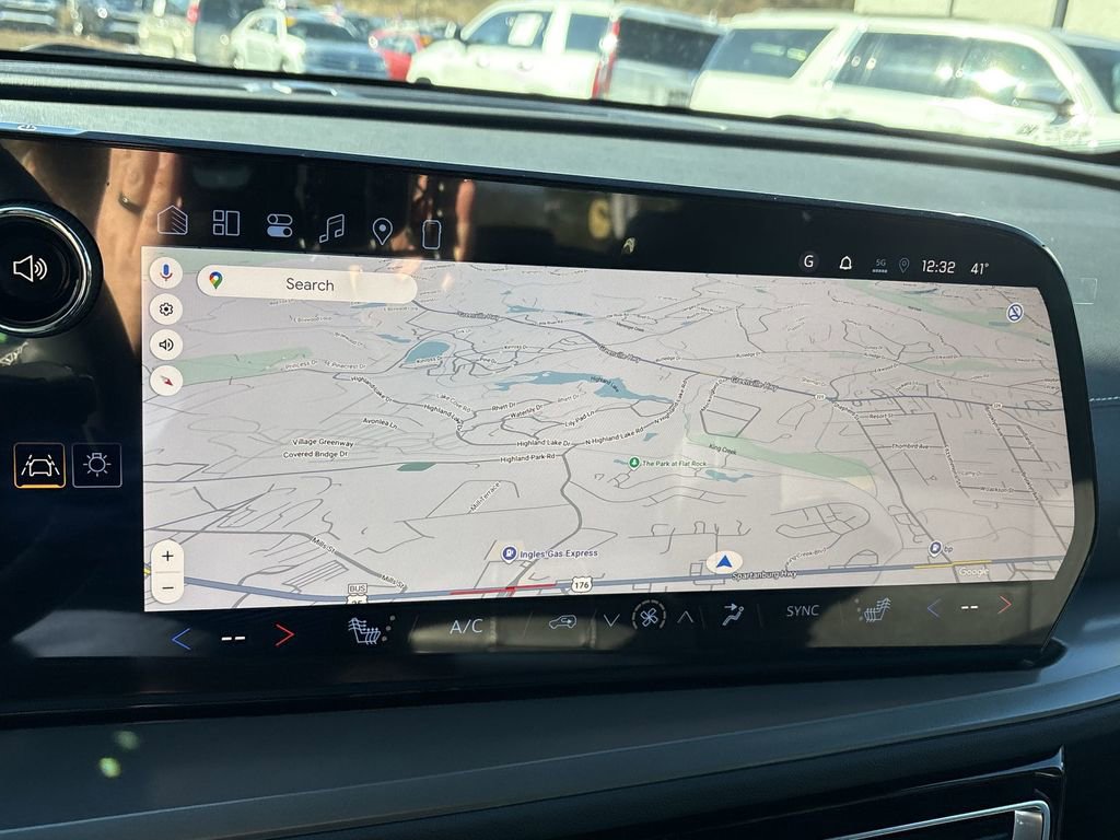 New 2026 Chevrolet Traverse LT w/ Sun and Wheel Package image 15