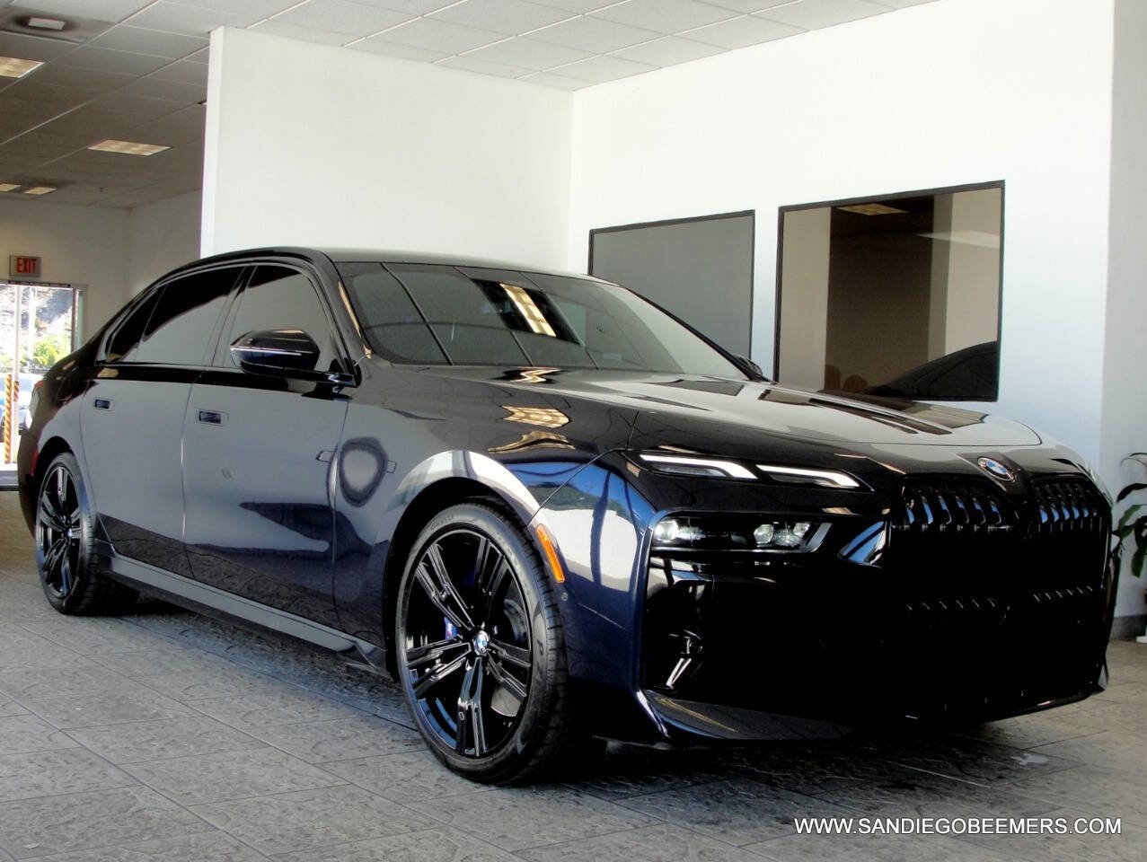 Used 2023 BMW 740i 740i M SPORT PRO+HUD+SWAROVSKI w/ Parking Assistance Package image 44