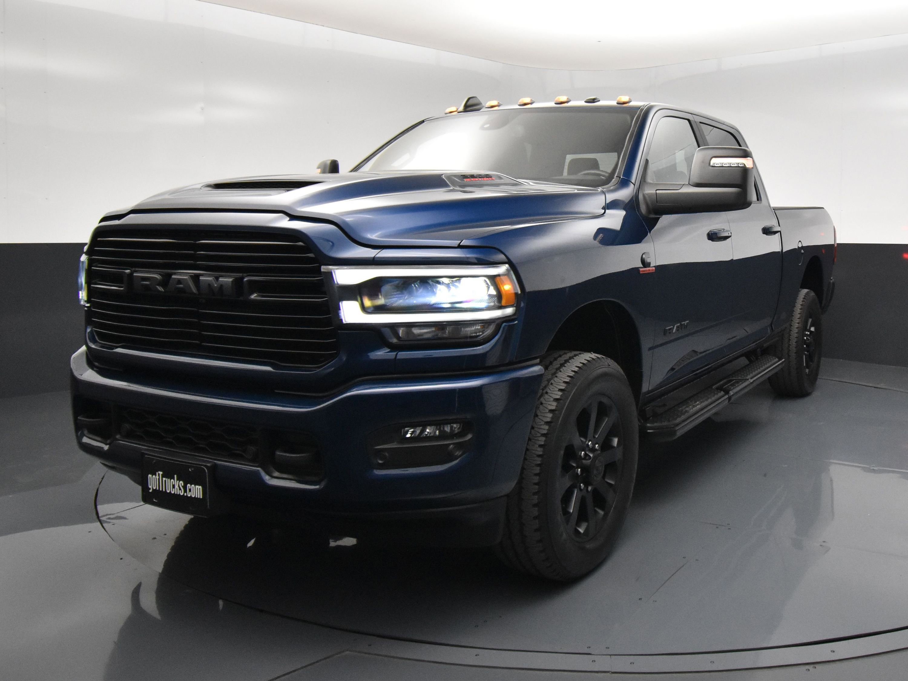 Used 2024 RAM 2500 Laramie w/ Night Edition AWD/4WD image 2
