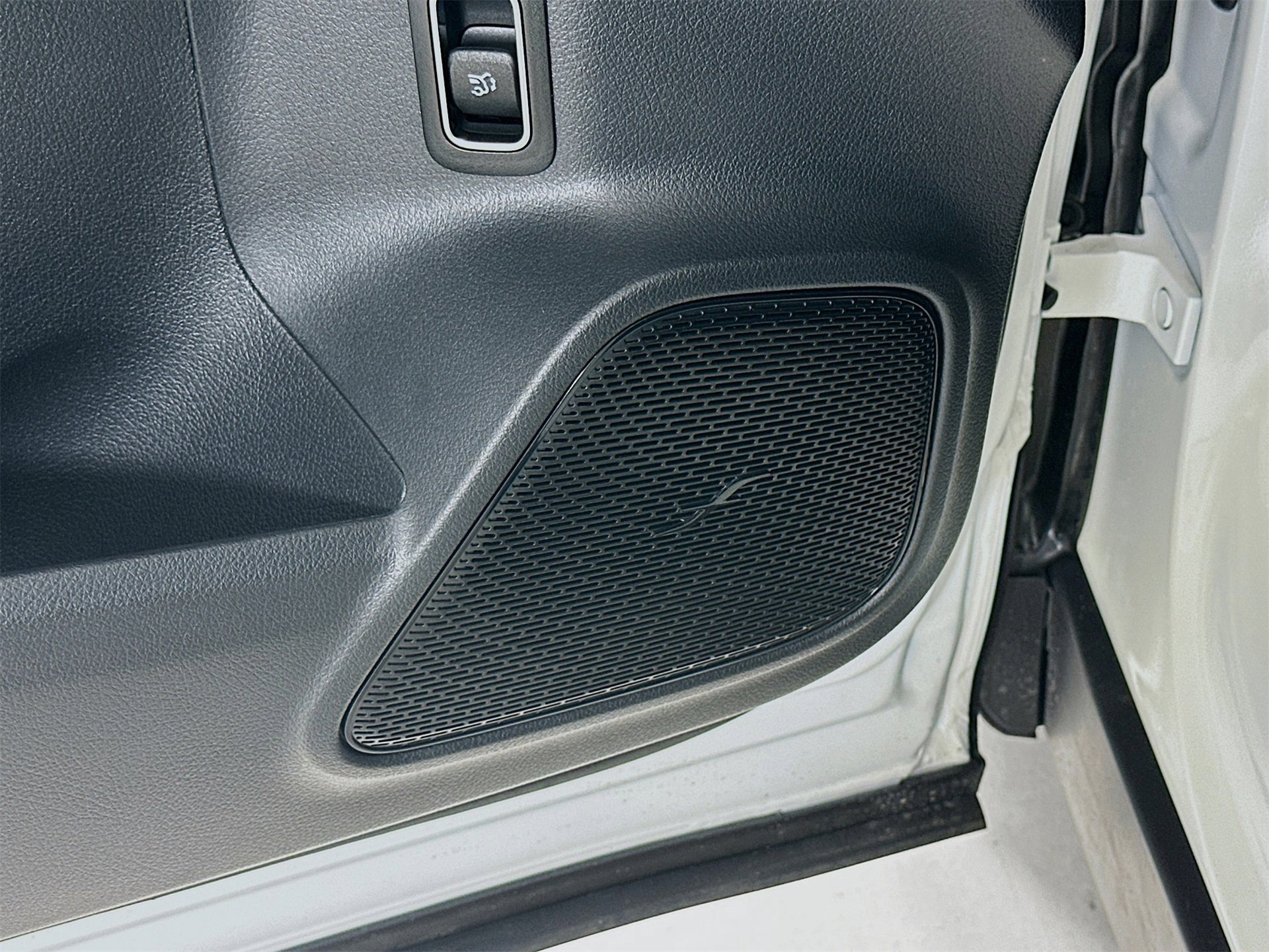 New 2026 Mercedes-Benz GLB 250 image 19