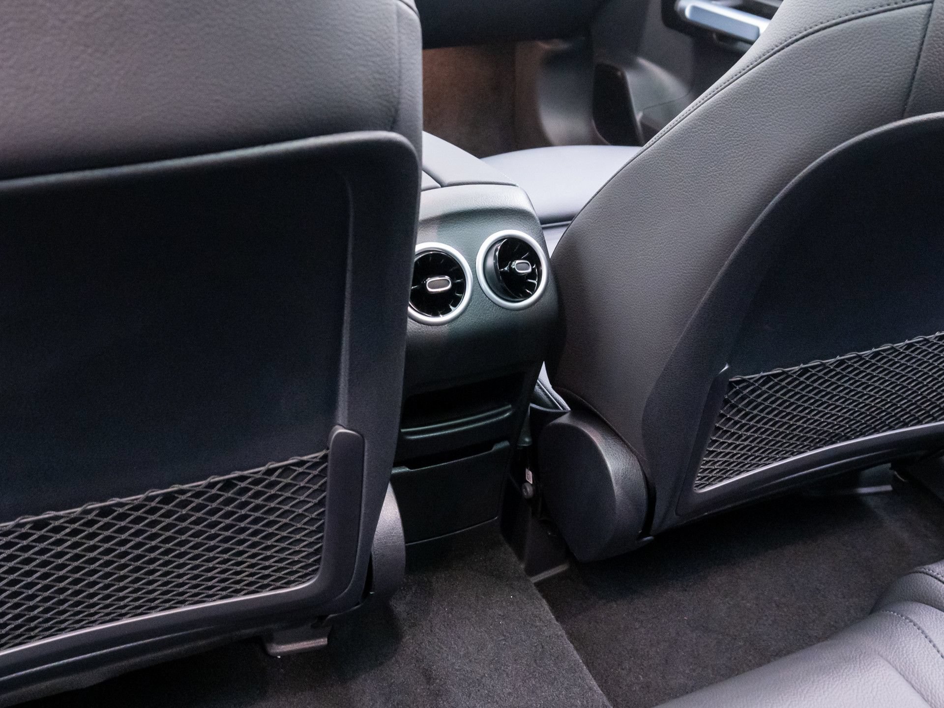 New 2026 Mercedes-Benz GLB 250 4MATIC image 18