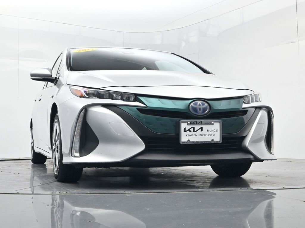 Used 2017 Toyota Prius Prime Plus w/ Carpet Mat Package FWD image 38