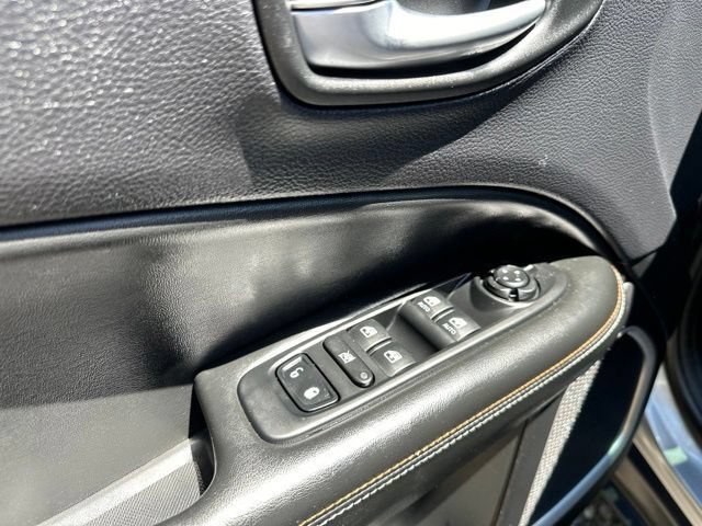 Used 2018 Jeep Compass Latitude w/ Popular Equipment Group AWD/4WD image 10
