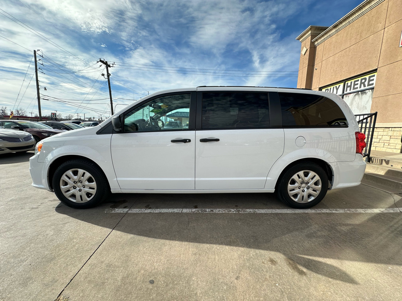 Used 2019 Dodge Grand Caravan SE w/ UConnect Hands-Free Group image 7