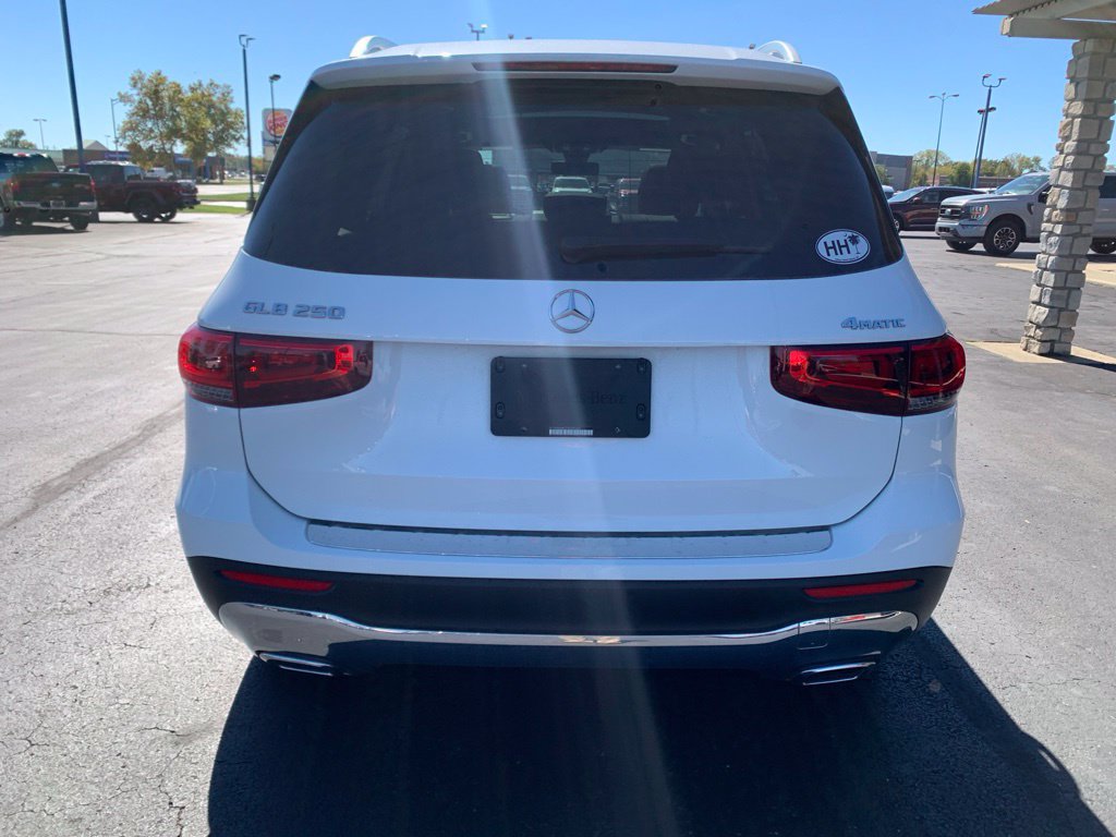 Used 2023 Mercedes-Benz GLB 250 4MATIC image 4