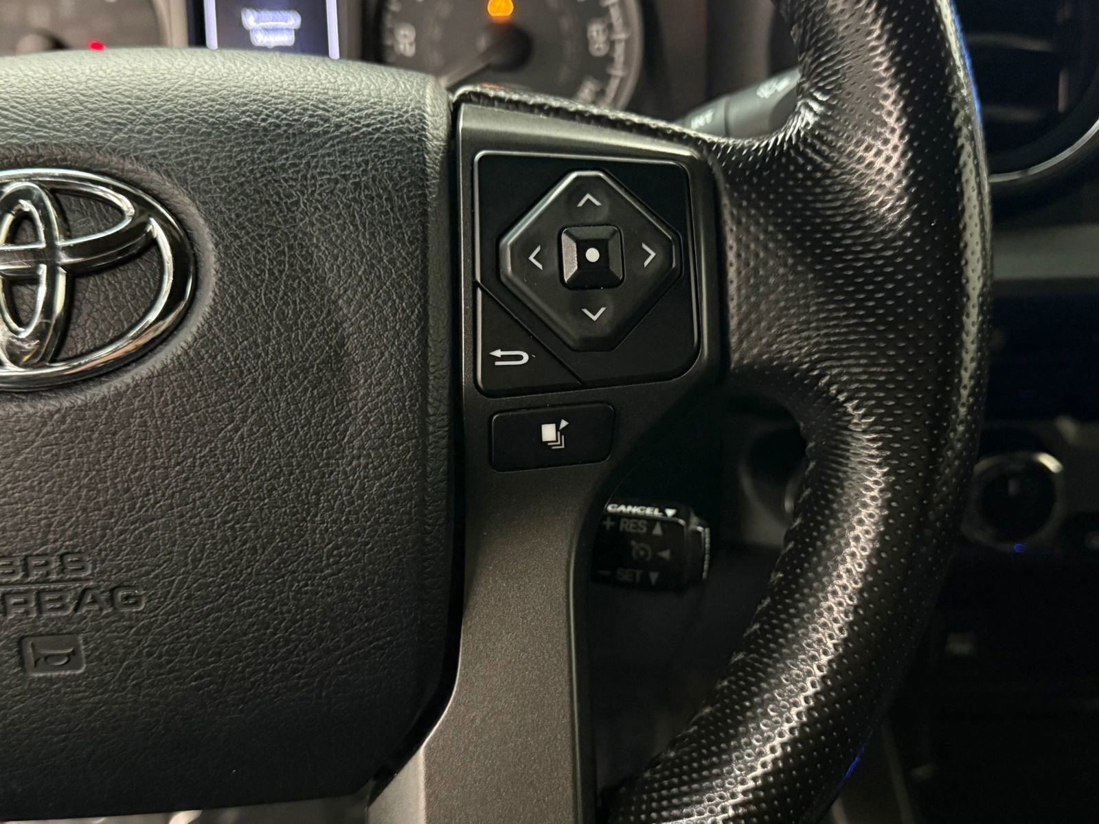 Used 2016 Toyota Tacoma TRD Off-Road w/ Towing Package image 28